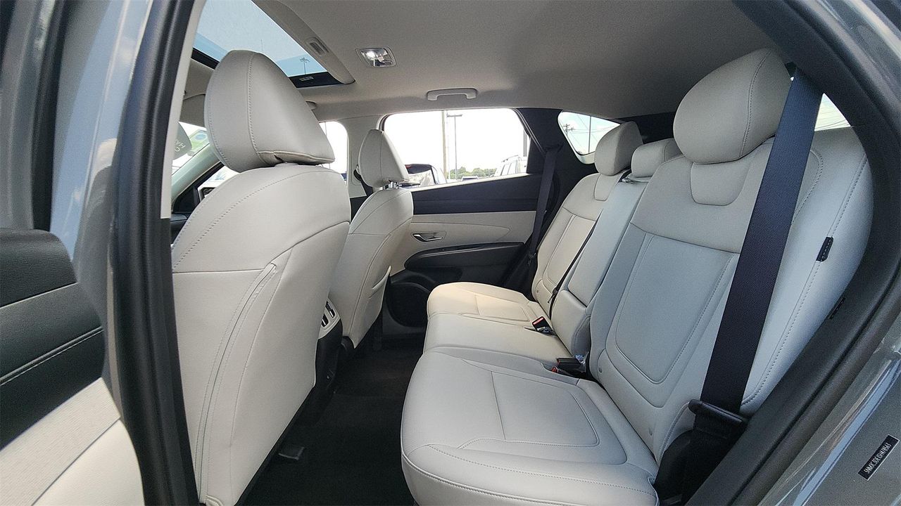 2025 Hyundai Tucson SEL Convenience photo 19