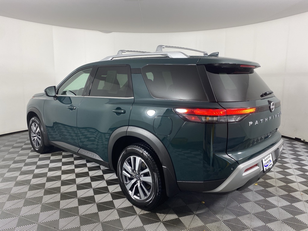 2022 Nissan Pathfinder SL photo 4