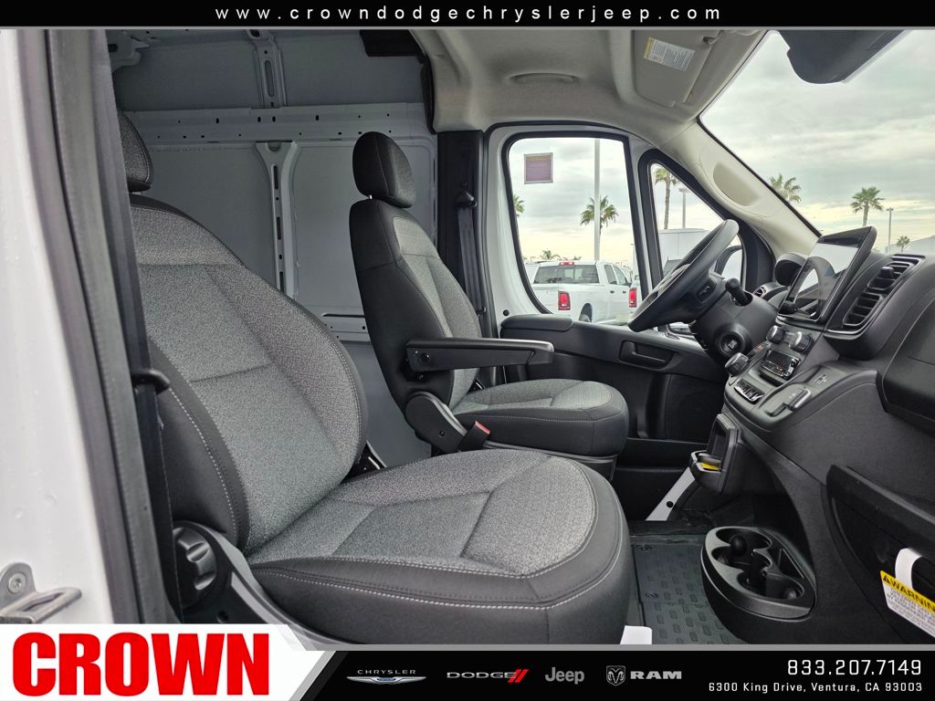 2025 Ram ProMaster 3500 photo 9