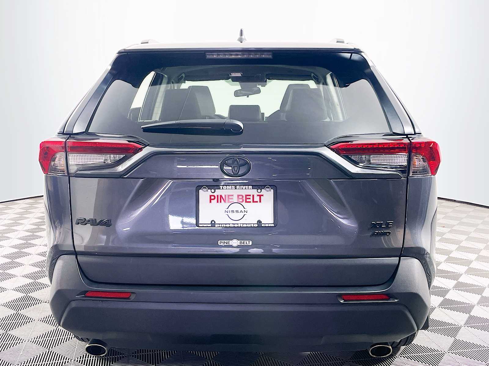 2023 Toyota RAV4 XLE photo 5
