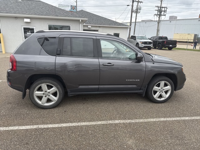 2014 Jeep Compass Latitude photo 4
