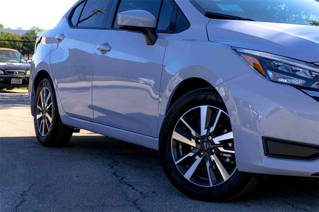 2025 Nissan Versa SV photo 2