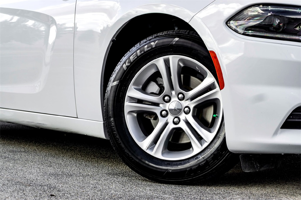 2023 Dodge Charger SXT photo 2