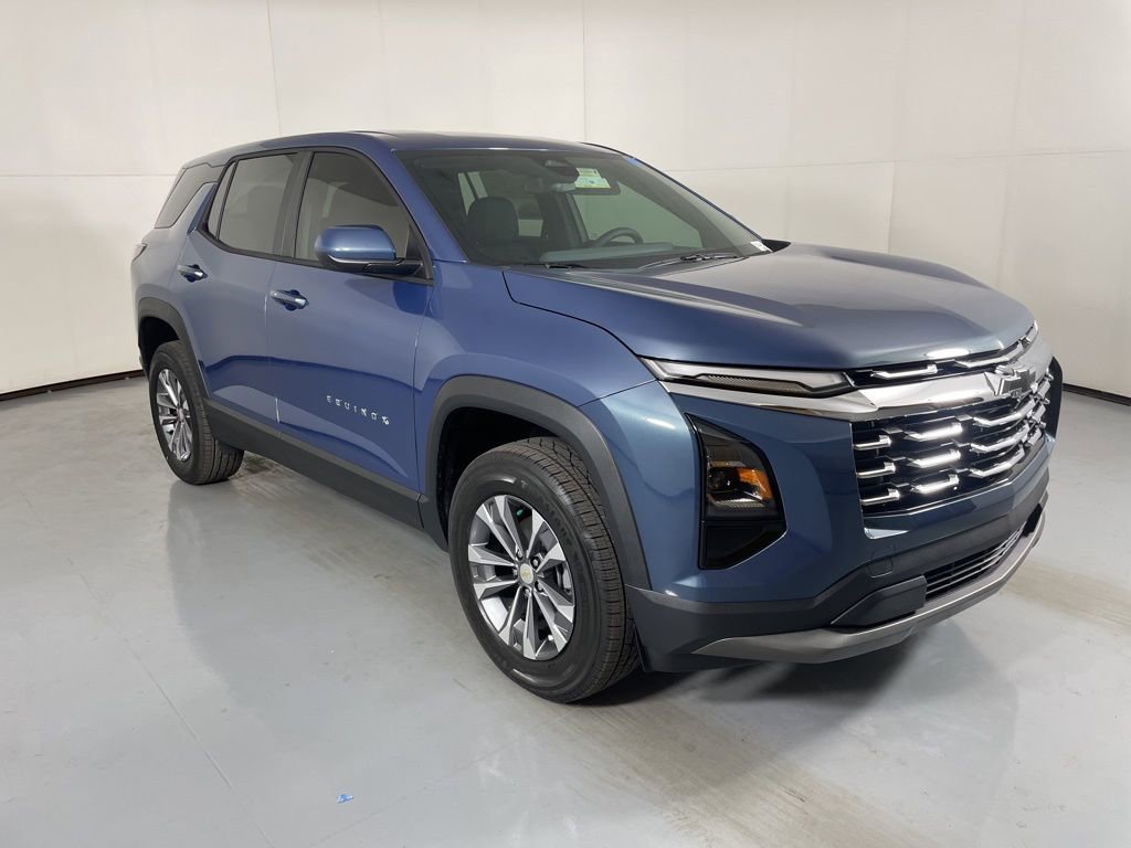 2026 Chevrolet Equinox LT photo 2
