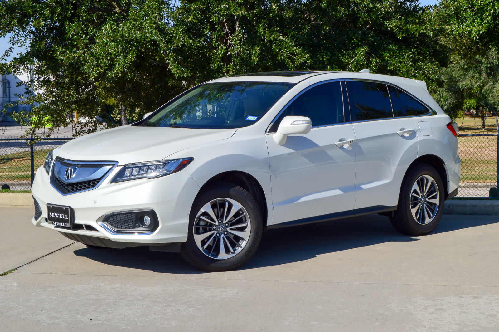 2017 Acura RDX Advance photo 2