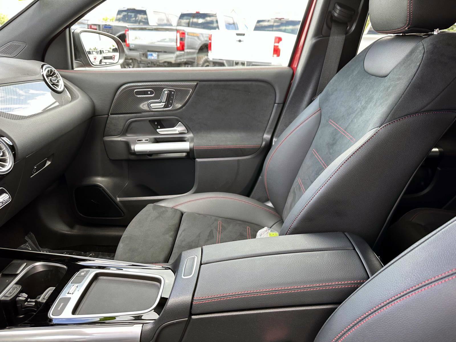 2025 Mercedes Benz GLA 250 AMG photo 25