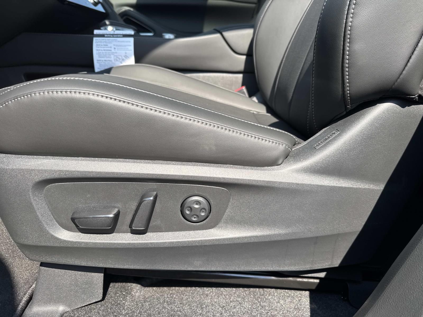 2026 Infiniti QX60 Luxe photo 11