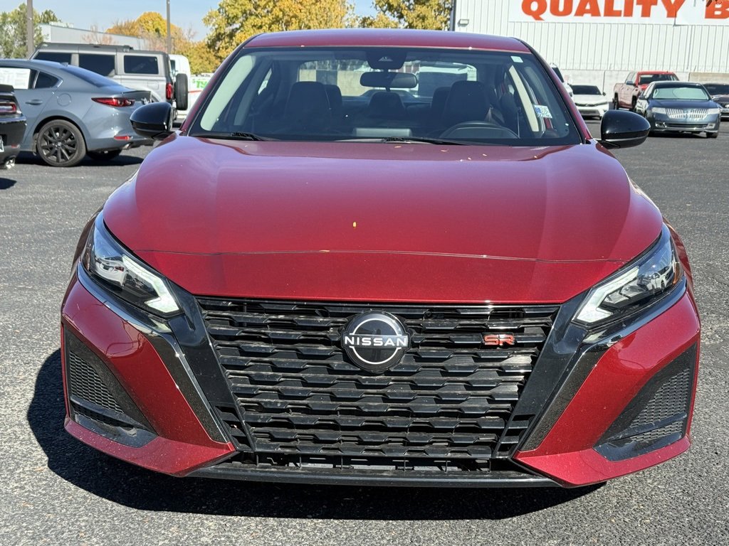 2024 Nissan Altima 2.5 SR photo 3