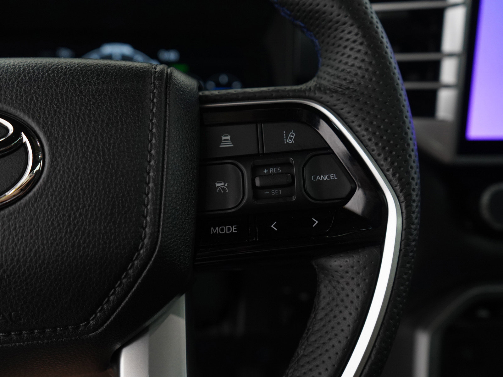 2023 Toyota Tundra Platinum CrewMax photo 19
