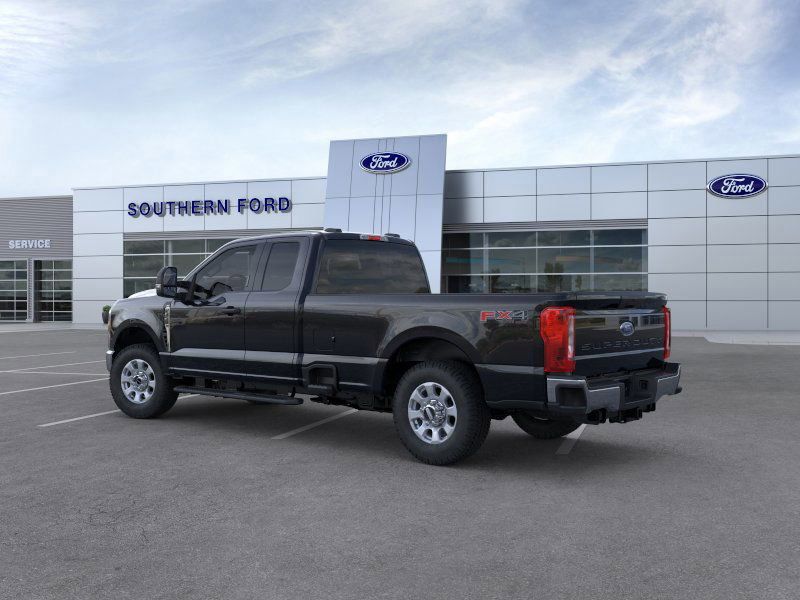 2025 Ford F-350 XLT photo 4