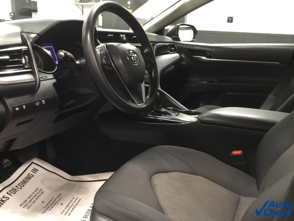 2020 Toyota Camry LE photo 21