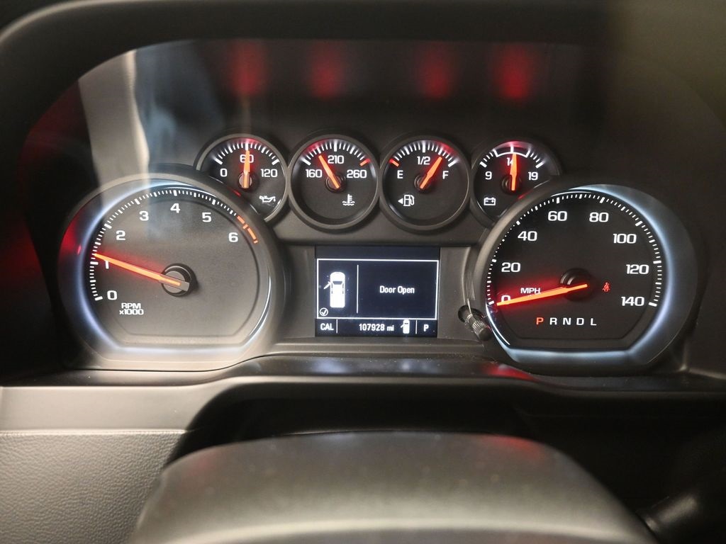 2021 Chevrolet Silverado 1500 Custom photo 3