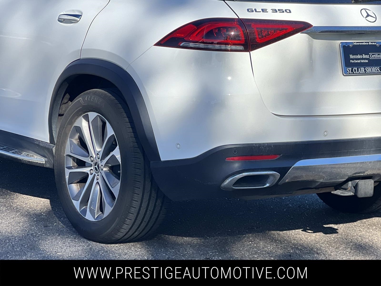 2023 Mercedes Benz GLE 350 4MATIC photo 4