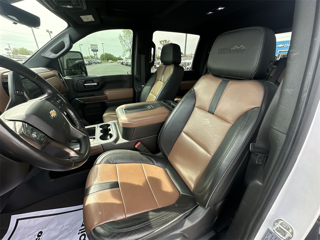 2022 Chevrolet Silverado 3500HD High Country photo 11