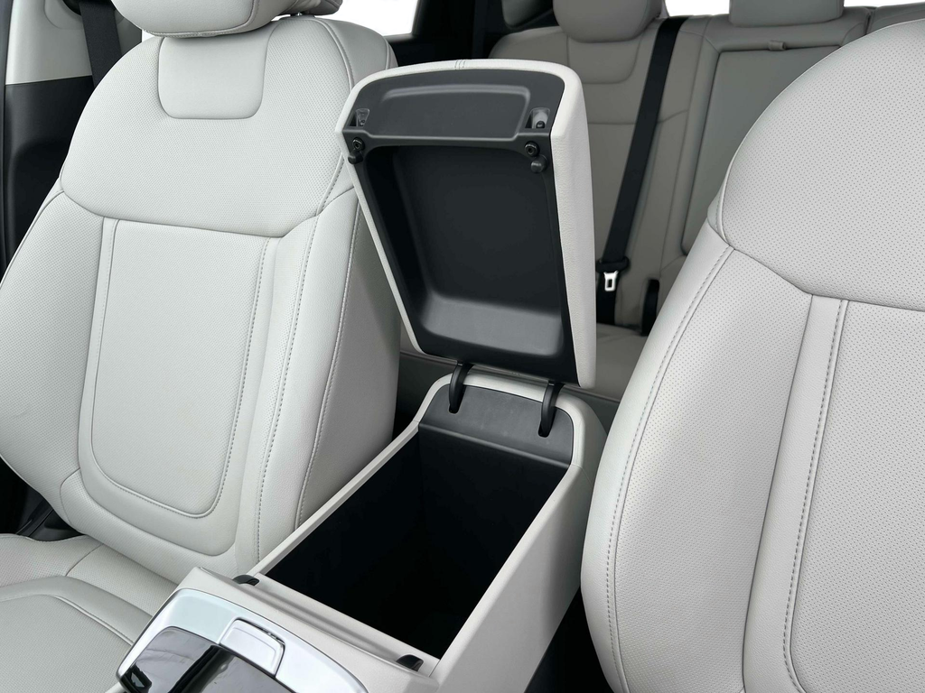 2025 Hyundai Tucson SEL Convenience photo 17