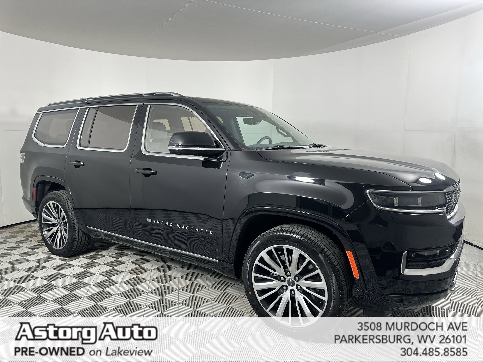 2024 Jeep Grand Wagoneer Series III's photo