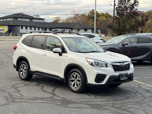2019 Subaru Forester Premium photo 4
