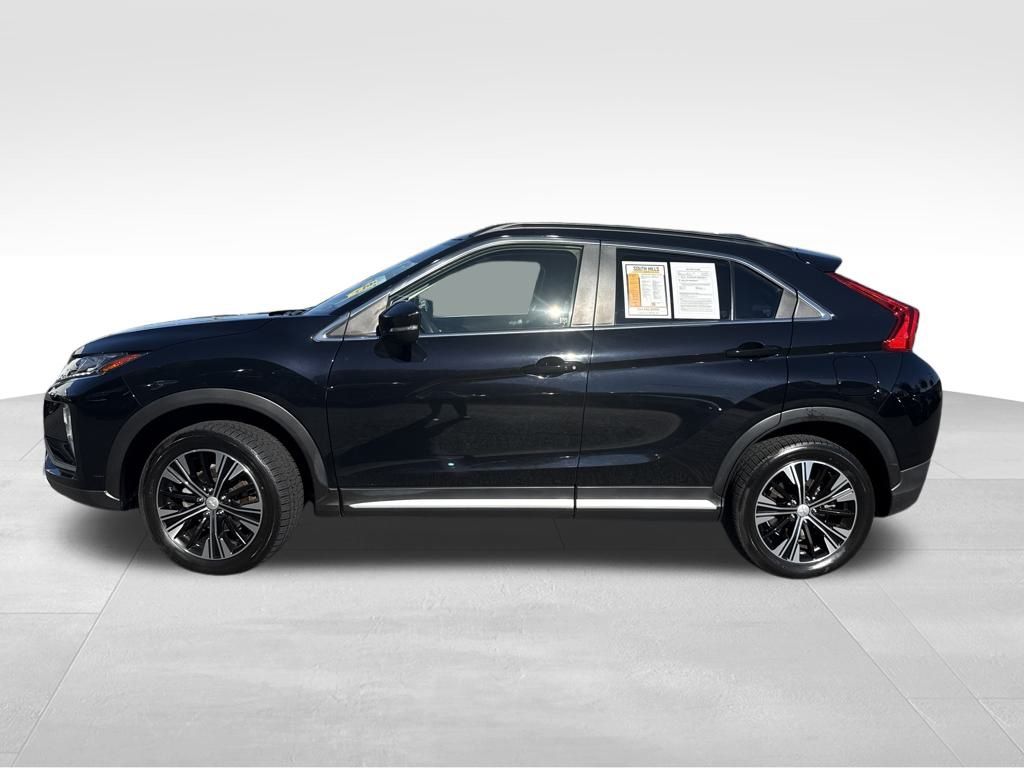 2020 Mitsubishi Eclipse Cross SE photo 2