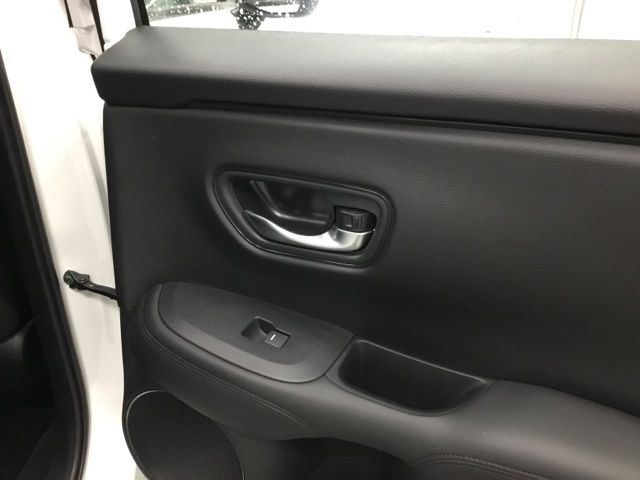 2025 Honda HR-V LX photo 11