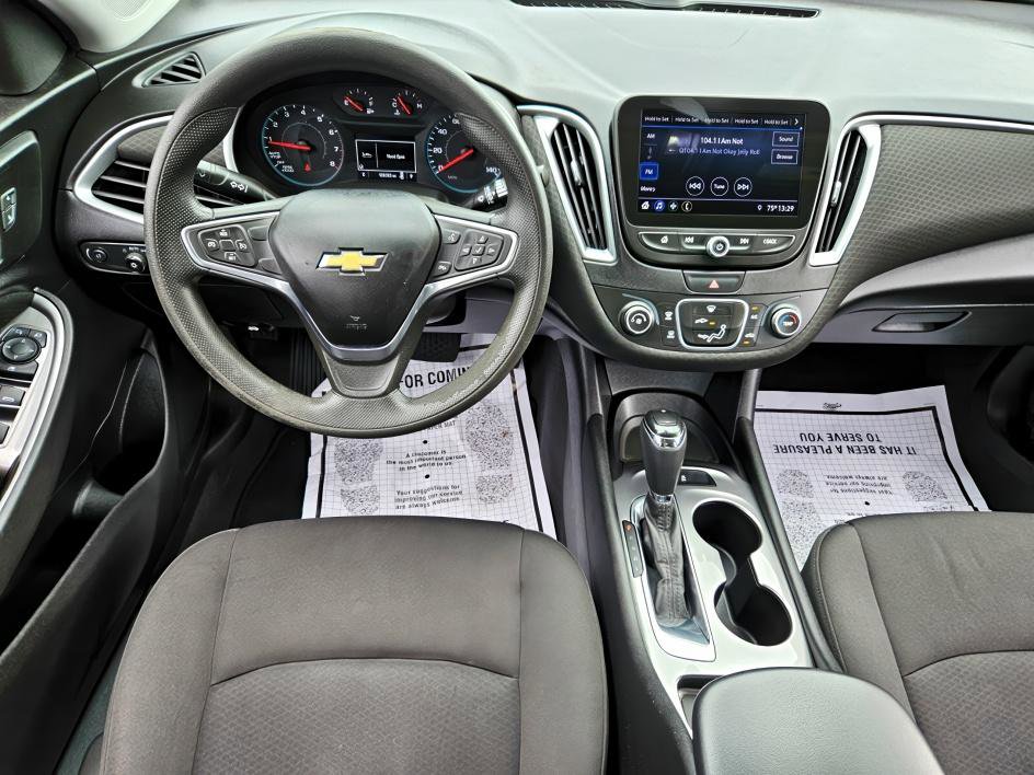 2019 Chevrolet Malibu LS photo 9
