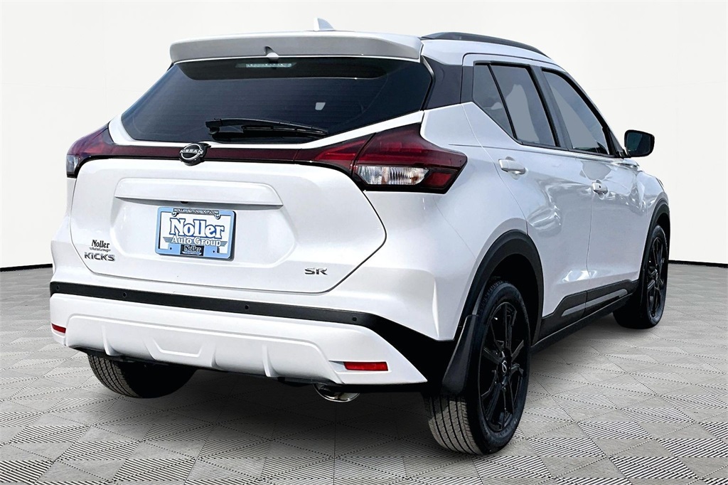 Used 2024 Nissan Kicks SR with VIN 3N1CP5DV6RL492189 for sale in Kansas City