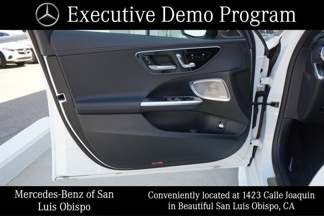 2025 Mercedes Benz C 300 photo 12