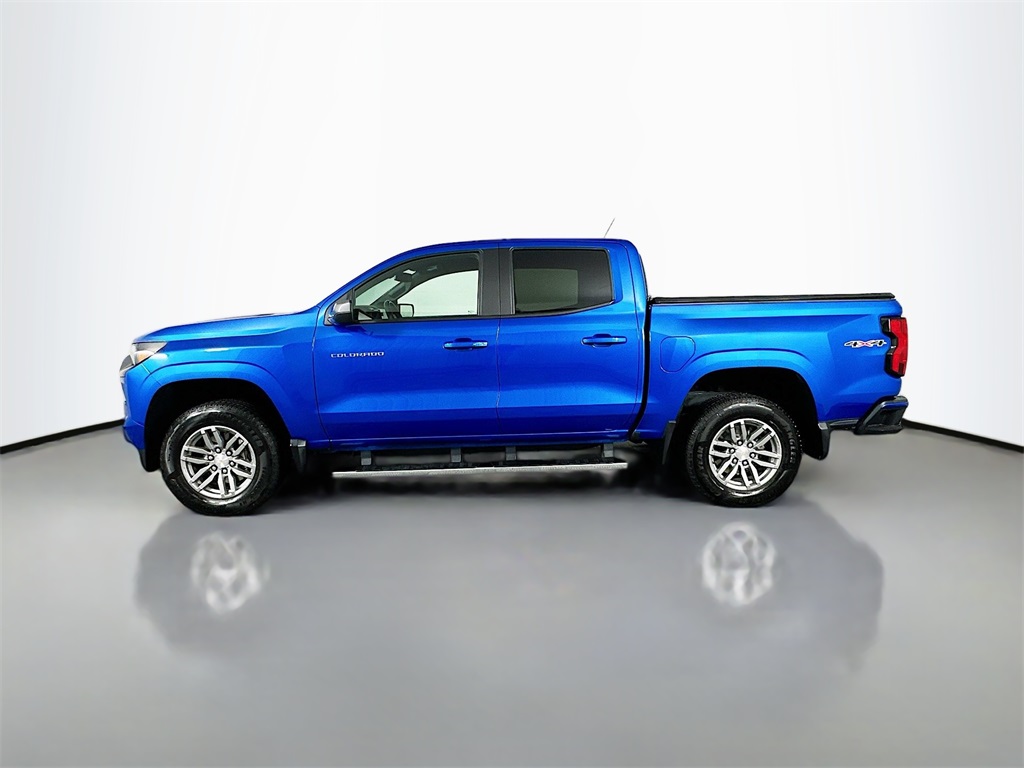 2024 Chevrolet Colorado LT photo 4