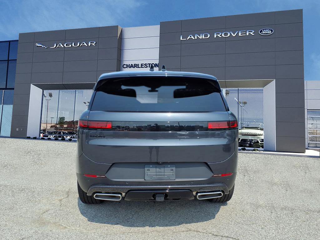 2025 Land Rover Range Rover Sport SE photo 4