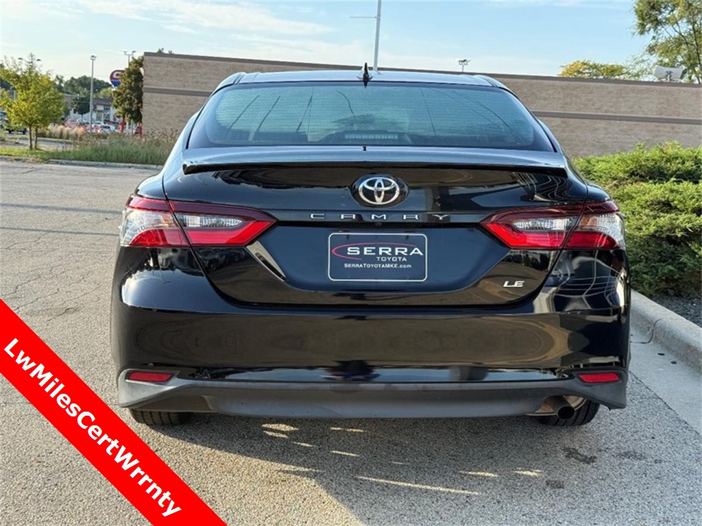 2022 Toyota Camry LE photo 2