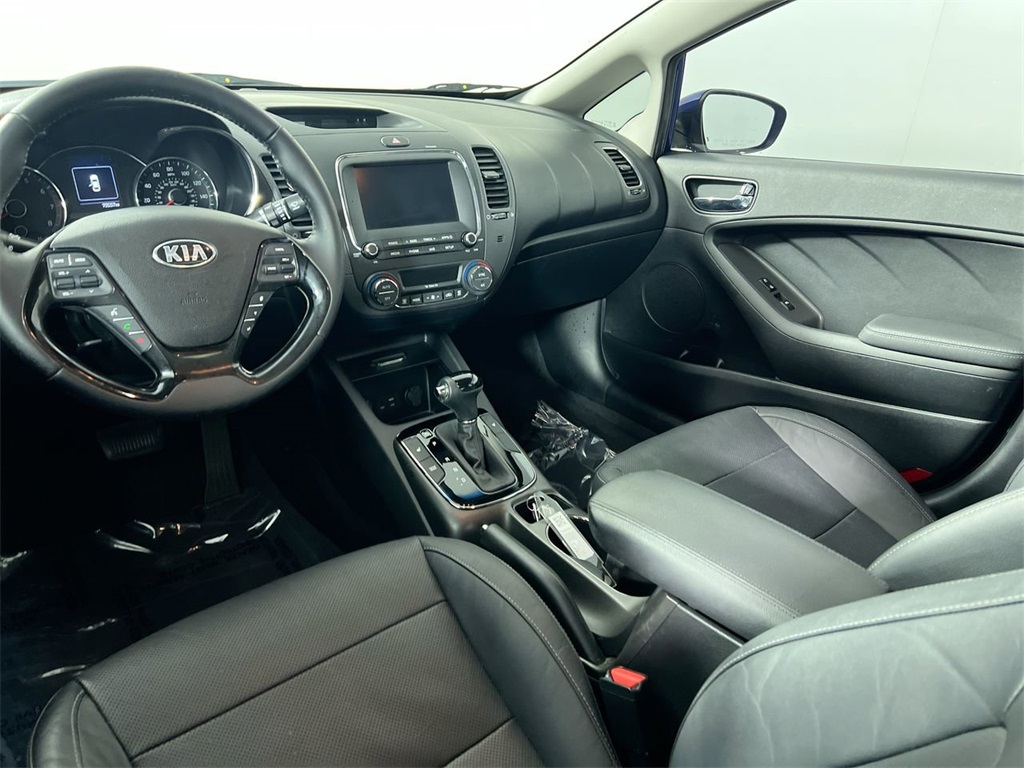 2017 Kia Forte EX photo 31