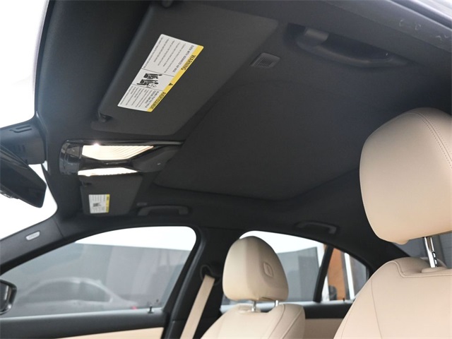 2021 Bmw 330i photo 2