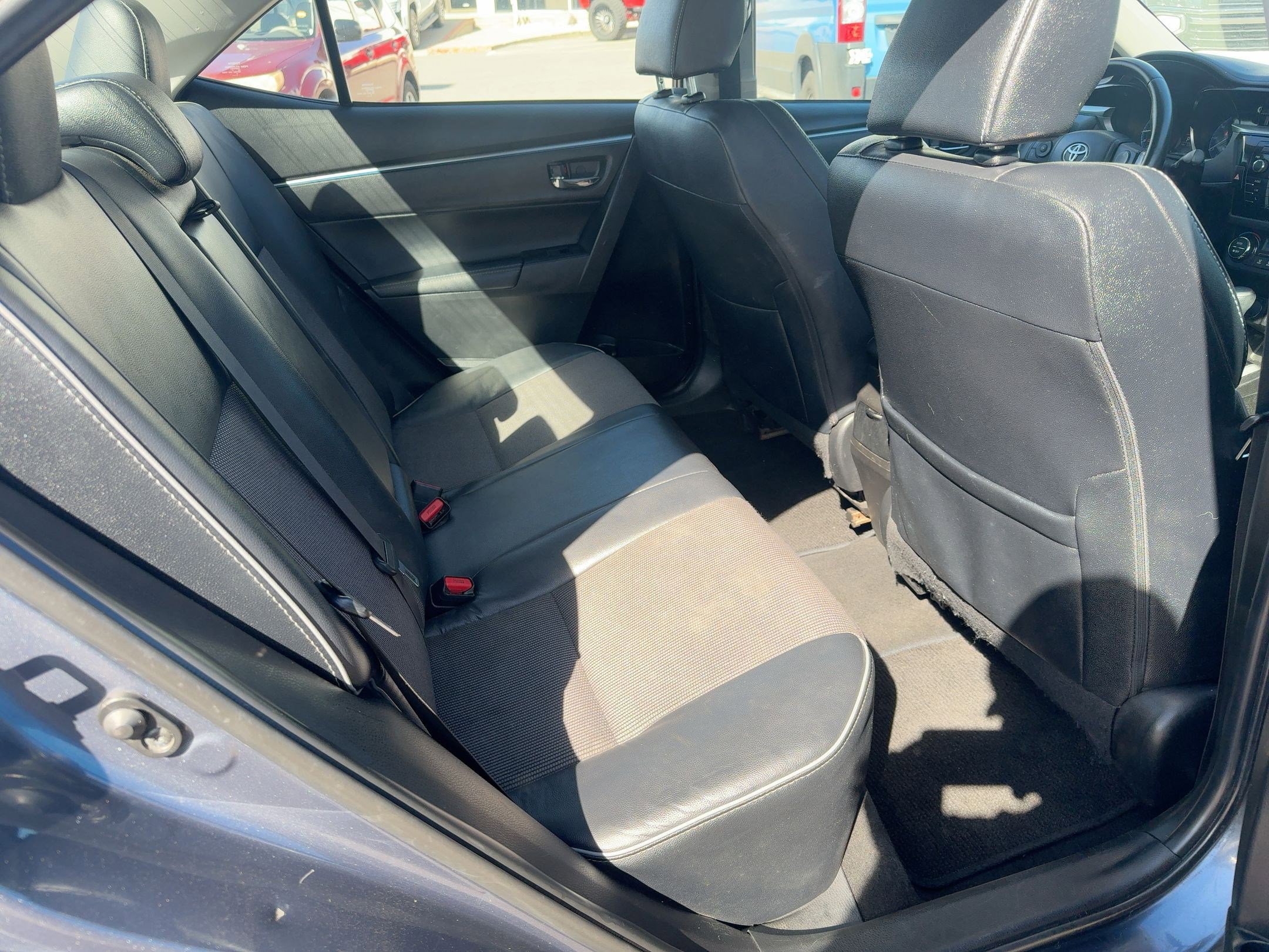 2016 Toyota Corolla S photo 19