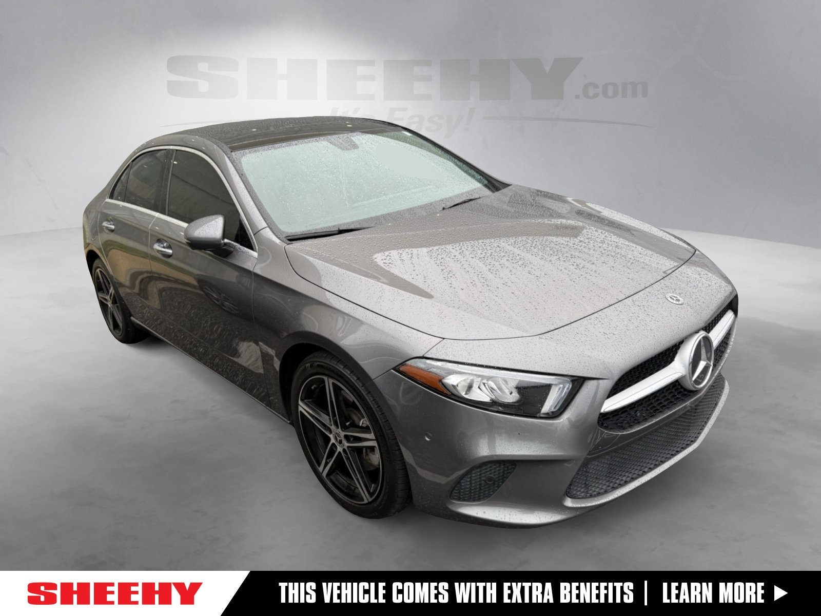 2022 Mercedes-Benz A-Class A220's photo