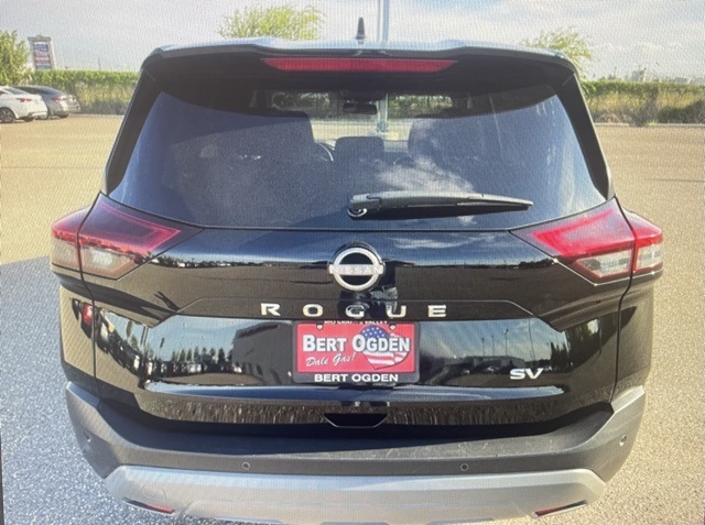 2023 Nissan Rogue SV photo 5
