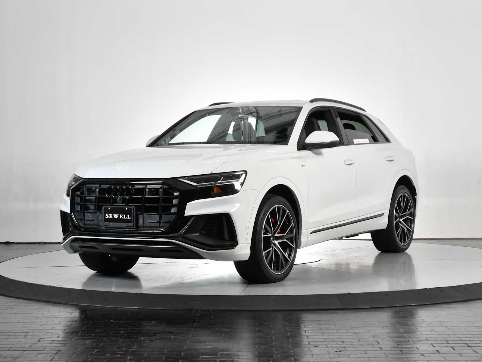 2019 Audi Q8 Premium Plus's photo