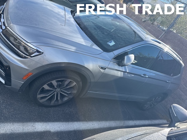 2021 Volkswagen Tiguan SEL Premium R-Line's photo