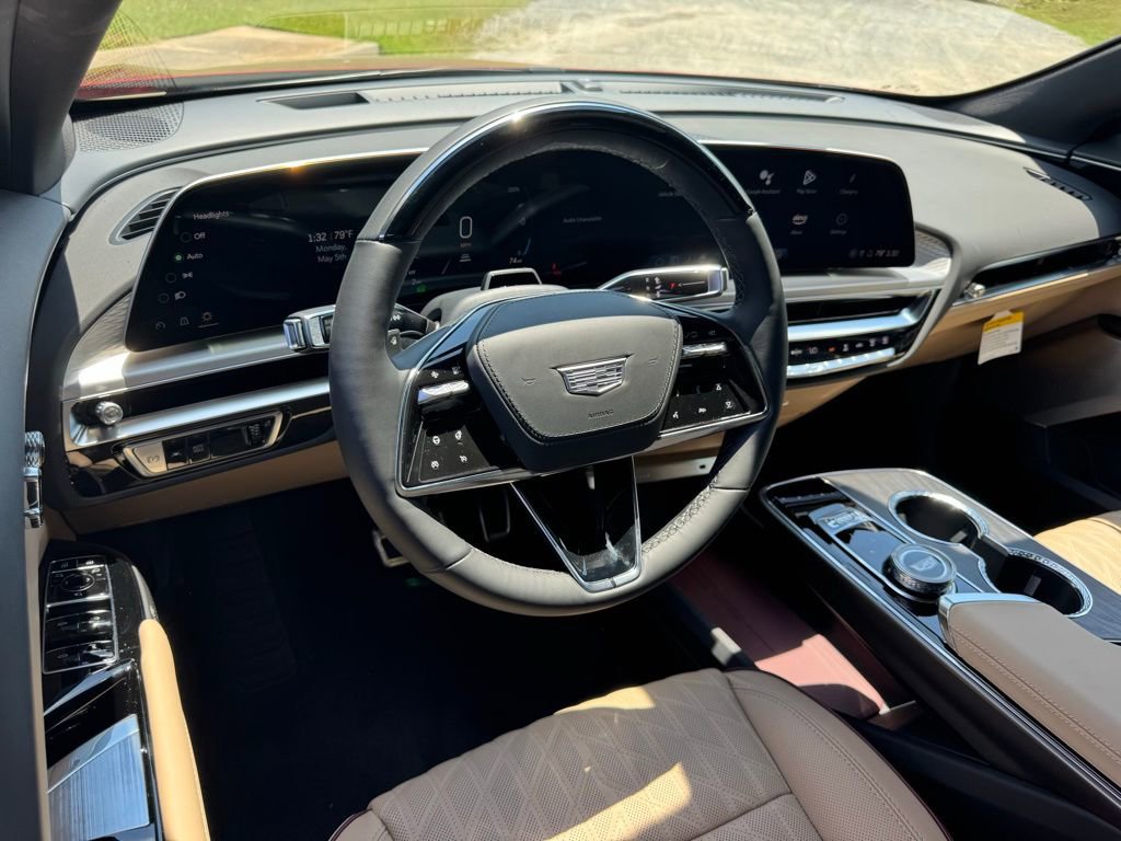 2025 Cadillac Lyriq Sport photo 3