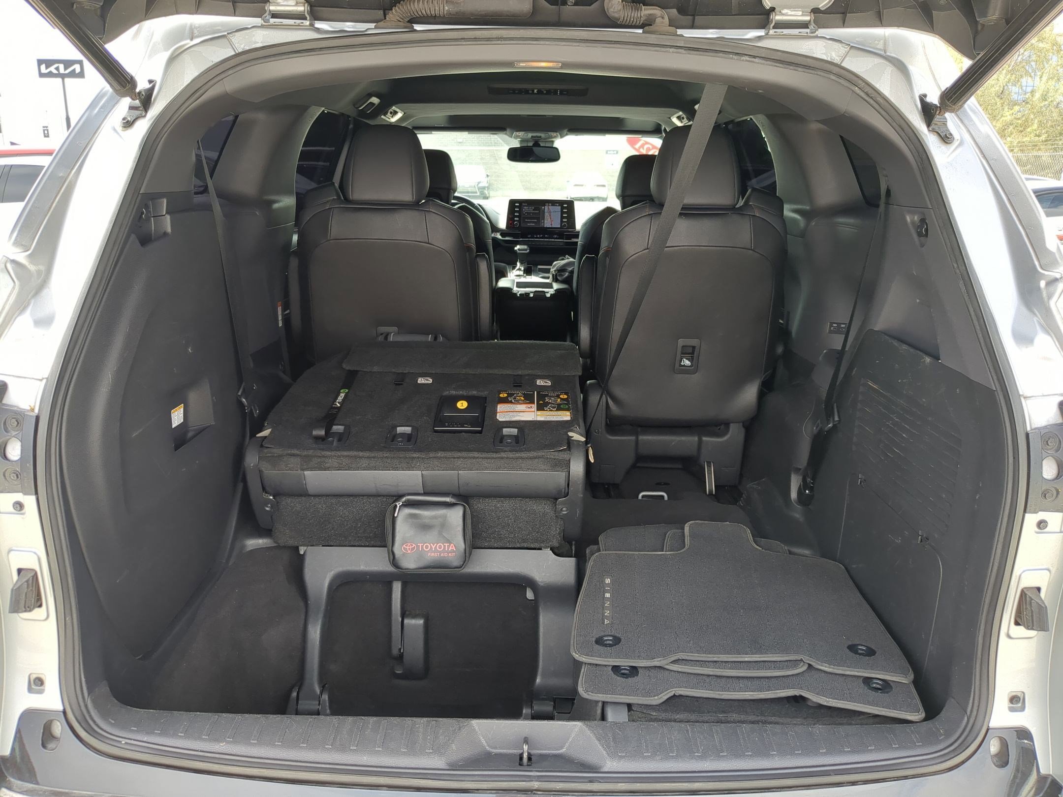 2021 Toyota Sienna XSE photo 20