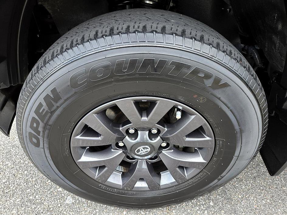 2021 Toyota Tacoma SR5 photo 13