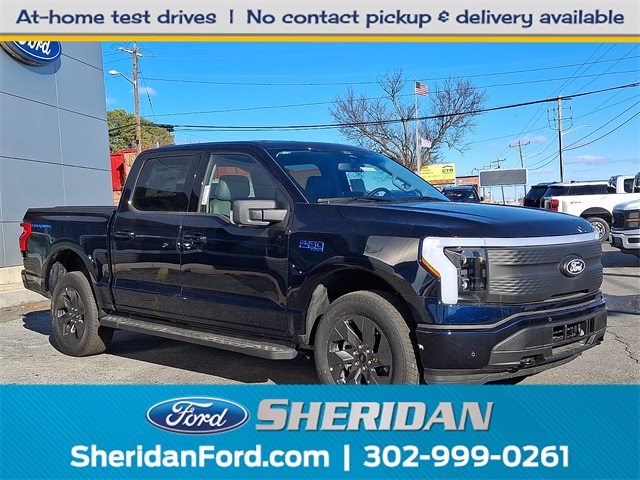 2025 Ford F-150 Lightning Flash's photo