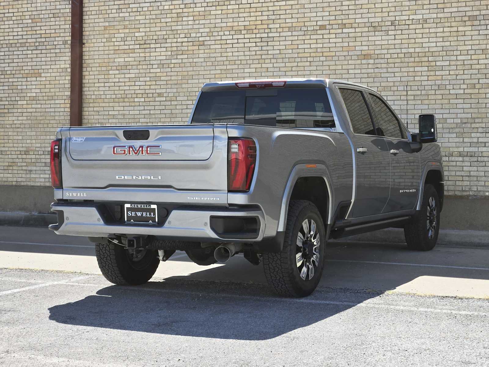 2025 Gmc Sierra 2500 HD Denali photo 3