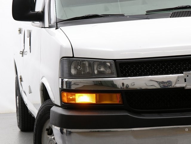 2019 Chevrolet Express 3500 Work Van photo 3