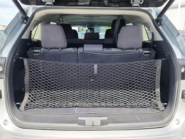 2021 Toyota Highlander LE photo 5