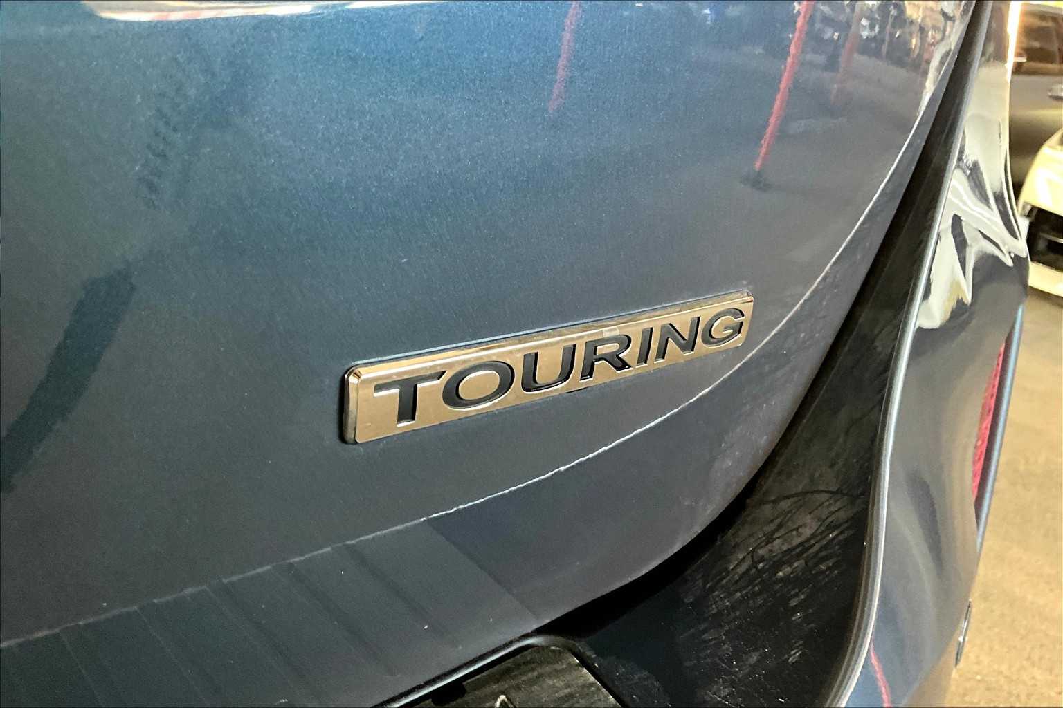 2025 Honda Odyssey Touring photo 9