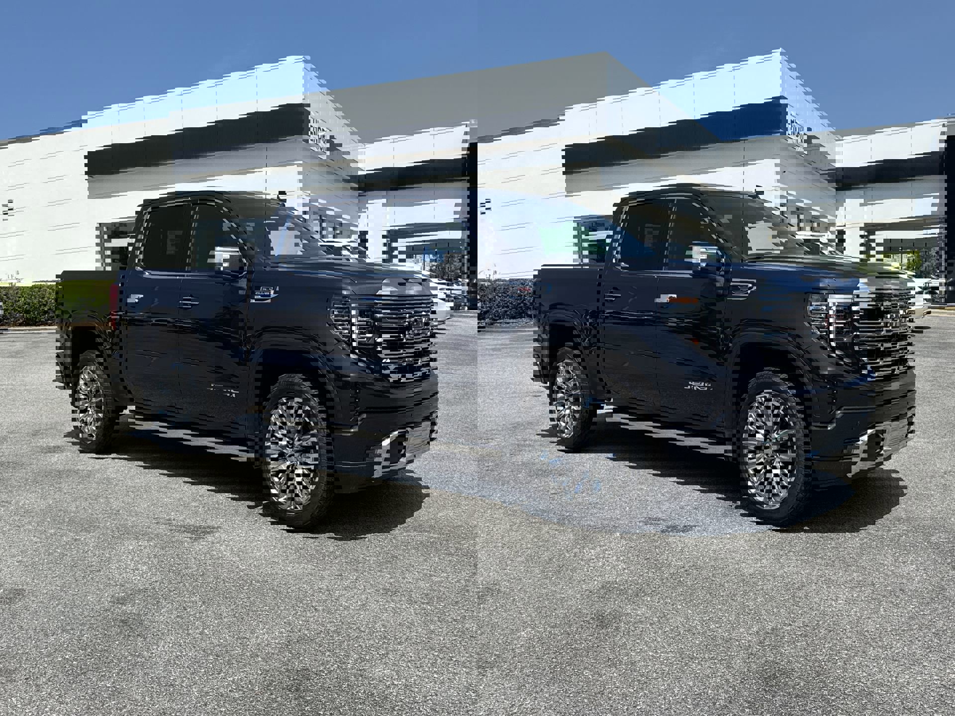 2025 Gmc Sierra 1500 Denali photo 2