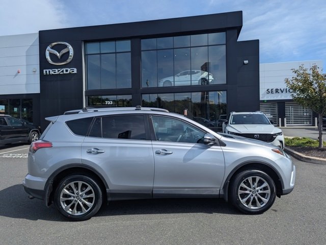 2017 Toyota RAV4 Limited SE Platinum photo 2