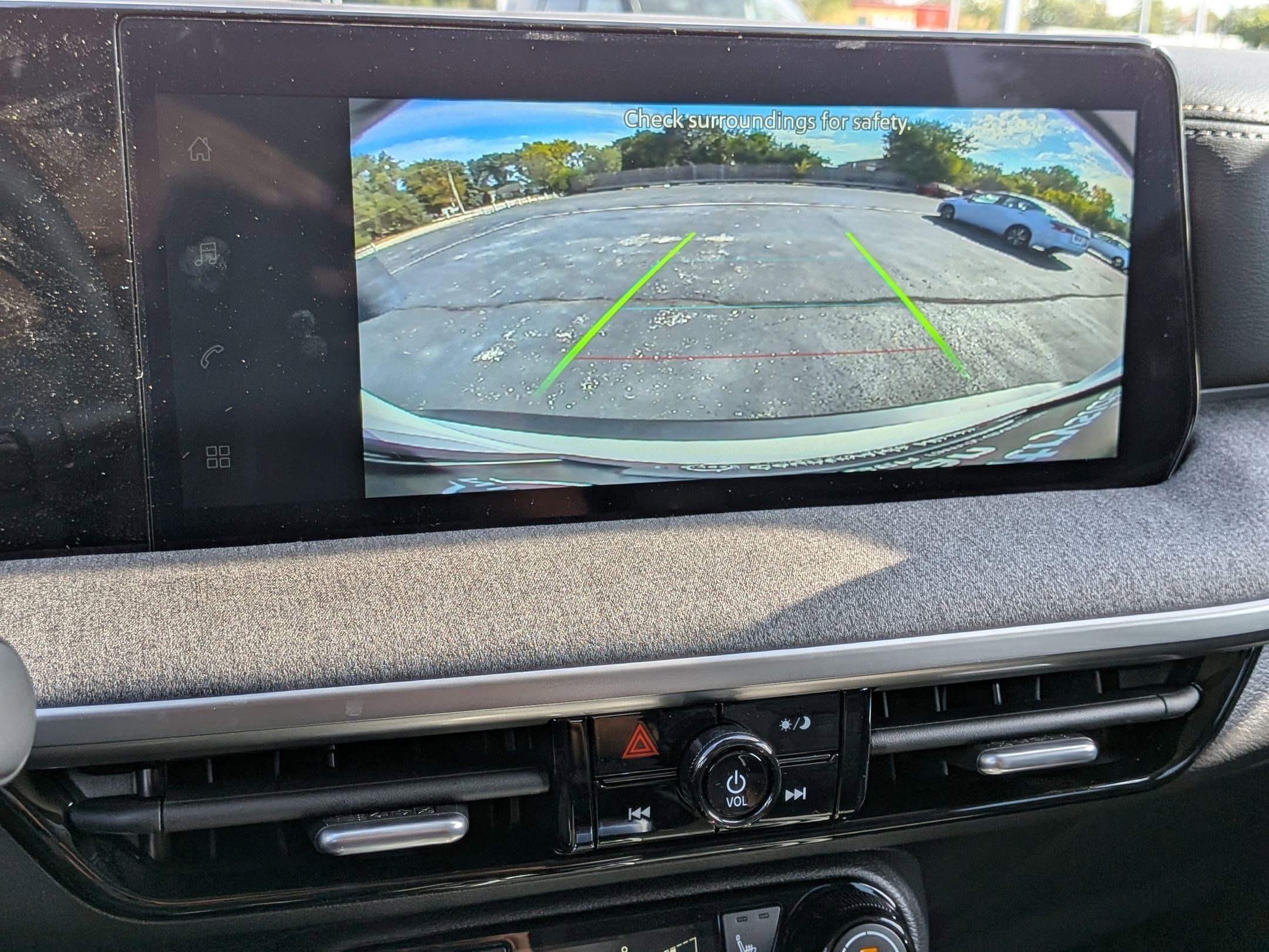 2026 Nissan Kicks SV photo 12