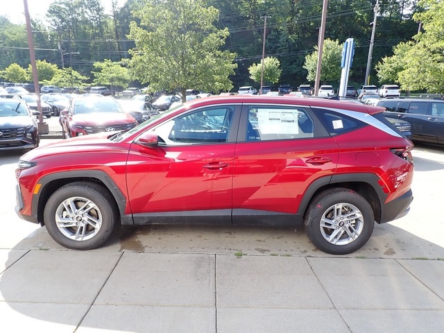 2025 Hyundai Tucson SE photo 5