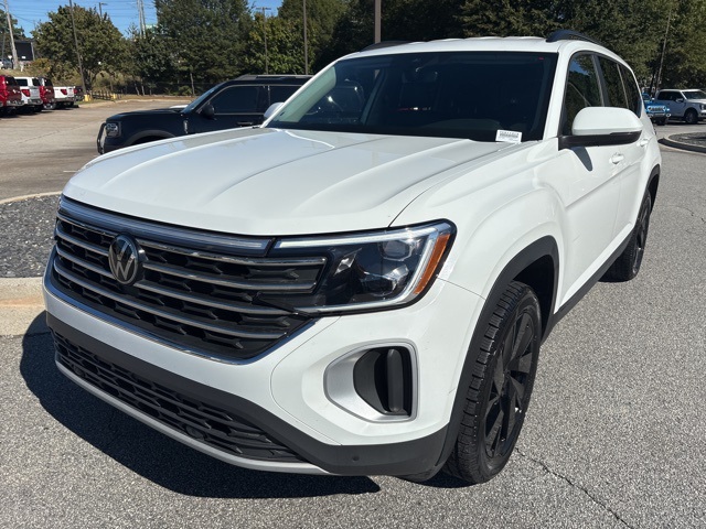2024 Volkswagen Atlas SE Technology photo 3