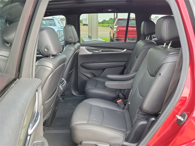 2022 Cadillac XT6 Sport photo 3